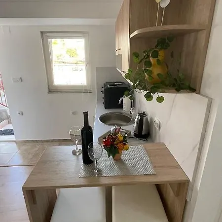 Mim בית הארחה 3*